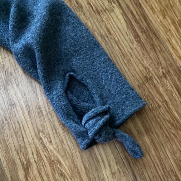 Banana Republic Grey Sweater - Picture 3 of 3
